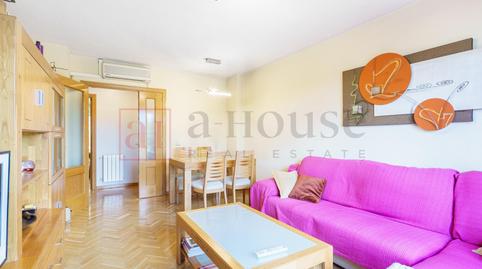 Photo 2 of Flat for sale in Avenida de la Peseta, PAU de Carabanchel,  Madrid Capital