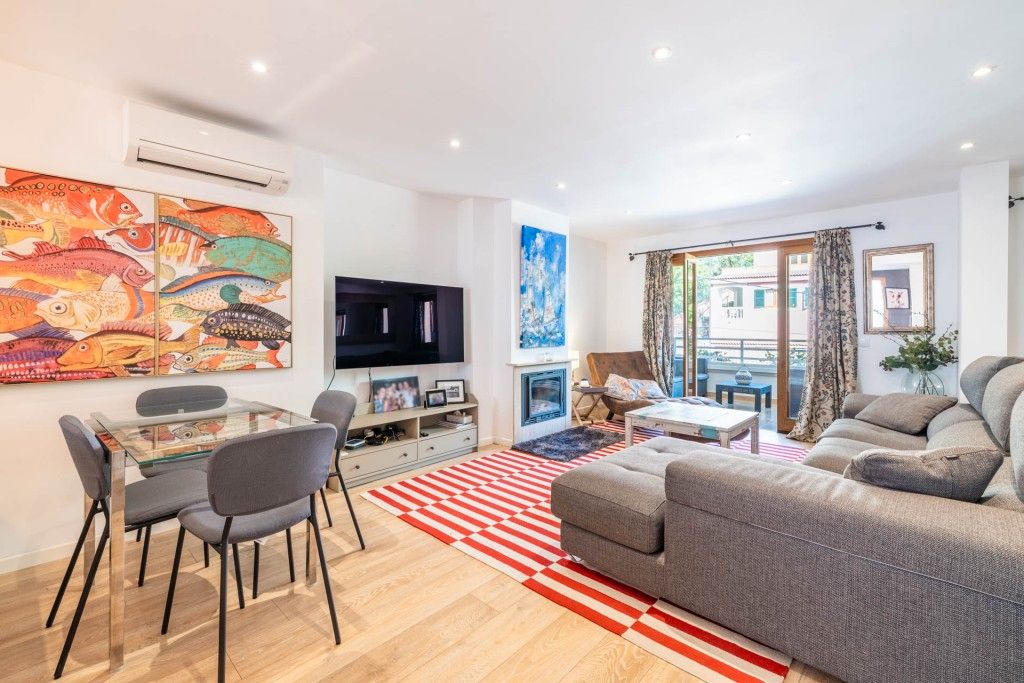 Sala d'estar de Casa adosada en venda en Calvià amb Aire condicionat, Parquet i Terrassa