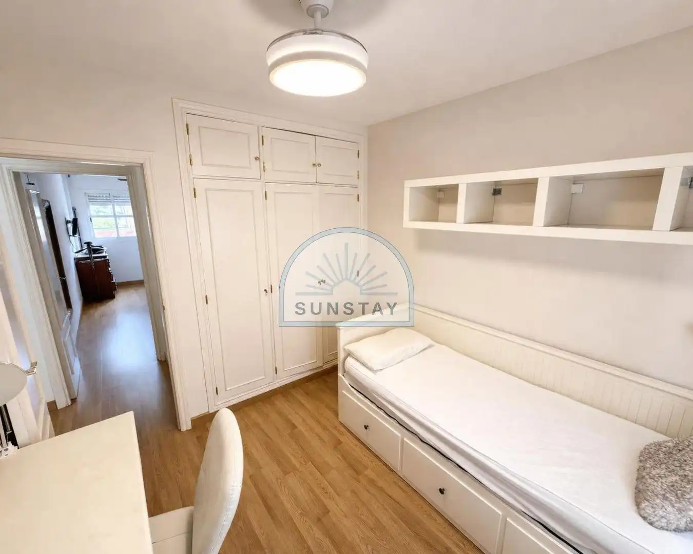 Habitación de Apartamento de alquiler en Torremolinos con Aire acondicionado, Jardín privado y Terraza