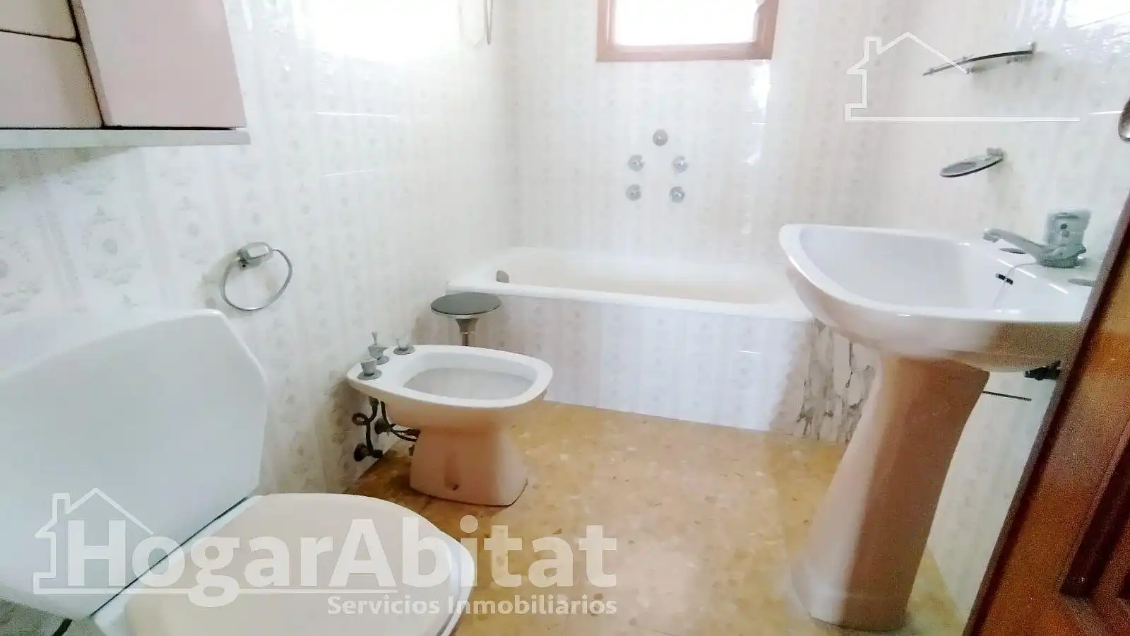 Badezimmer von Wohnung zum Verkauf in L'Olleria mit Terrasse und Balkon
