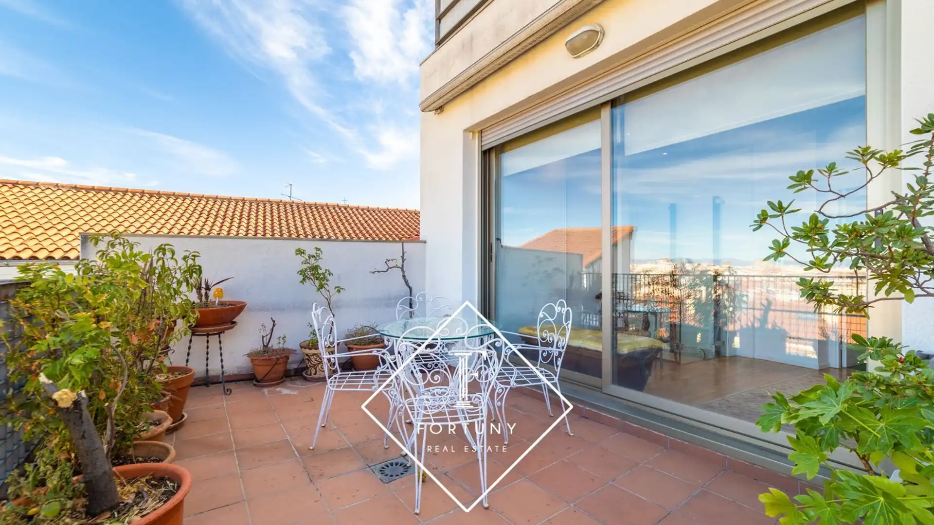Attic for sale in Universidad - Malasaña, Centro