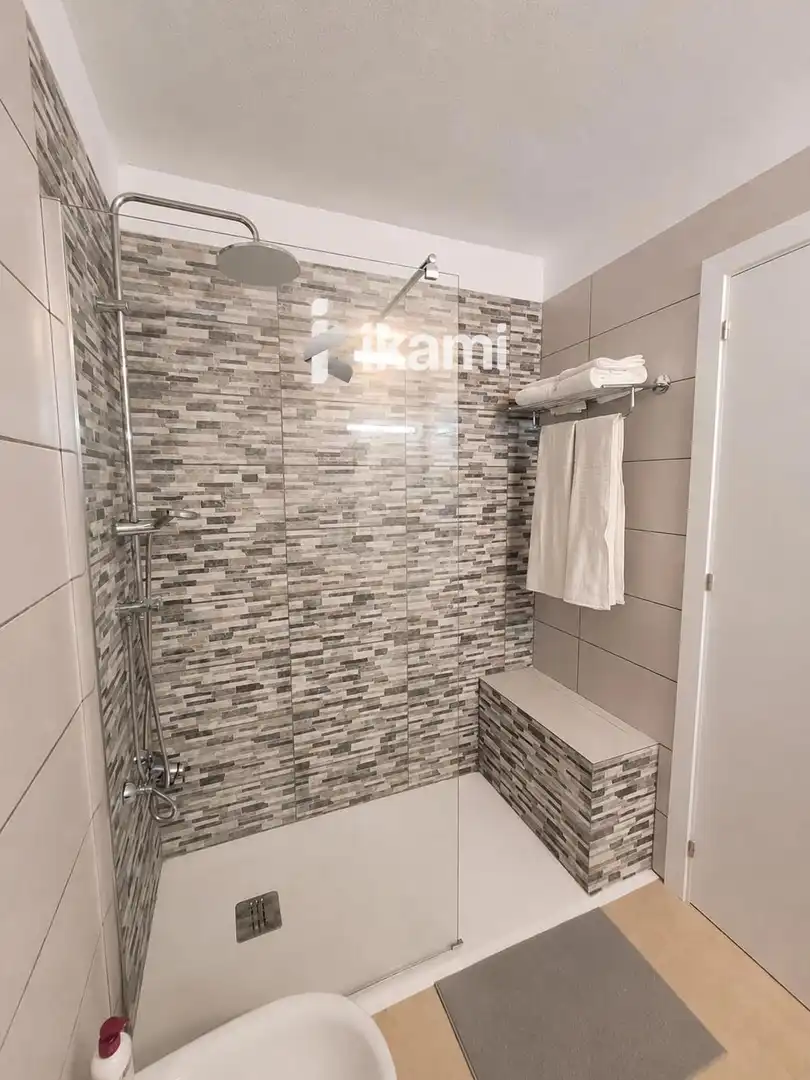 Baño de Piso en venta en San Miguel de Abona con Terraza, Piscina y Amueblado