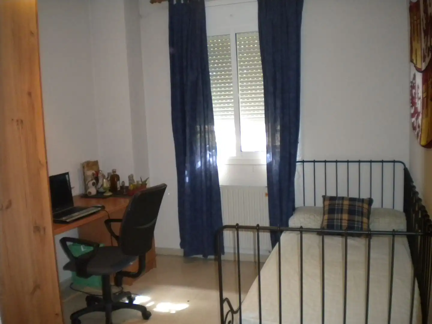 Schlafzimmer von Wohnung zur untervermieten in Madrid mit Heizung, Privatgarten und Möbliert