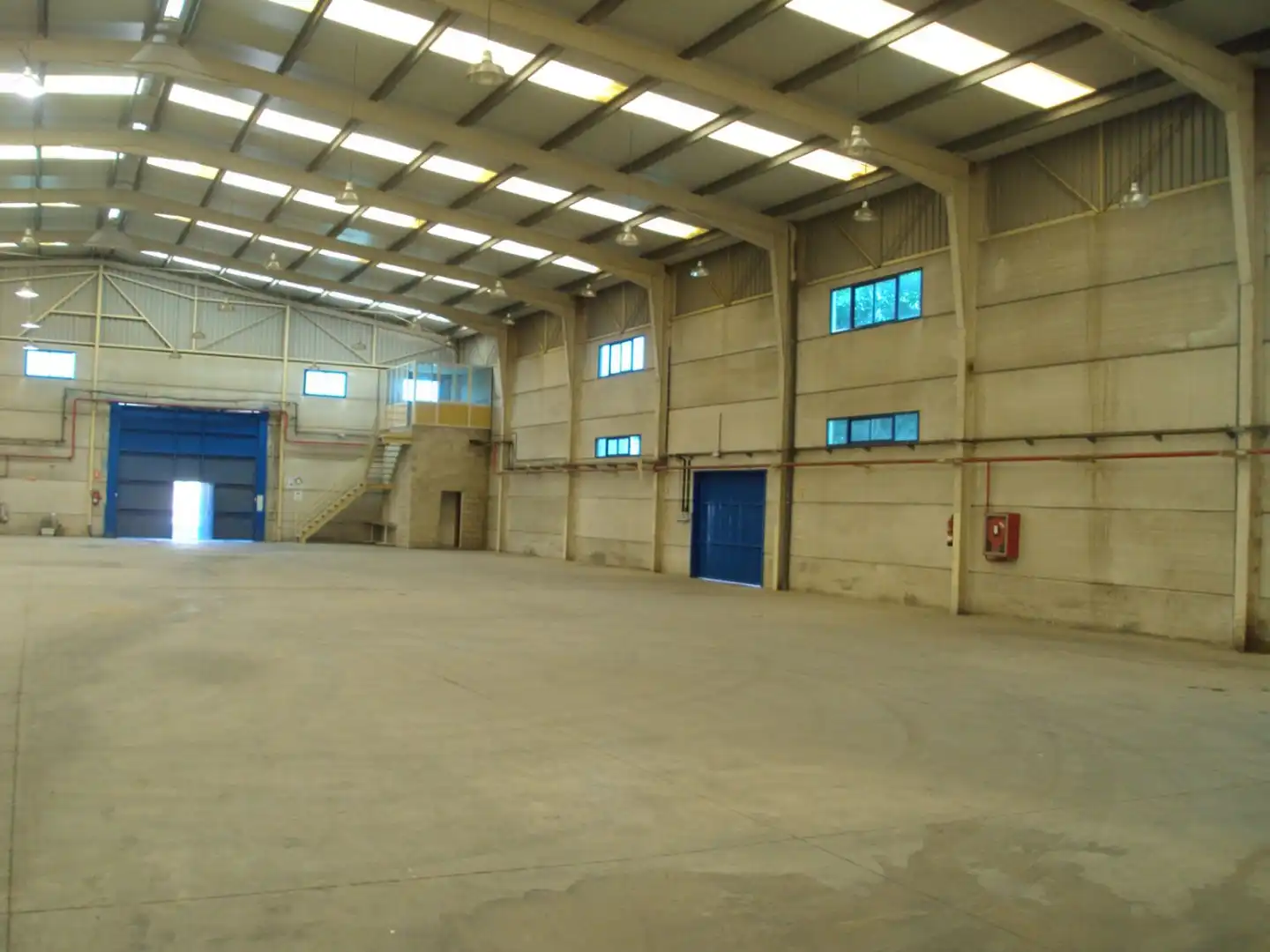 Fabrikhallen zur Miete in Alcalá de Guadaira