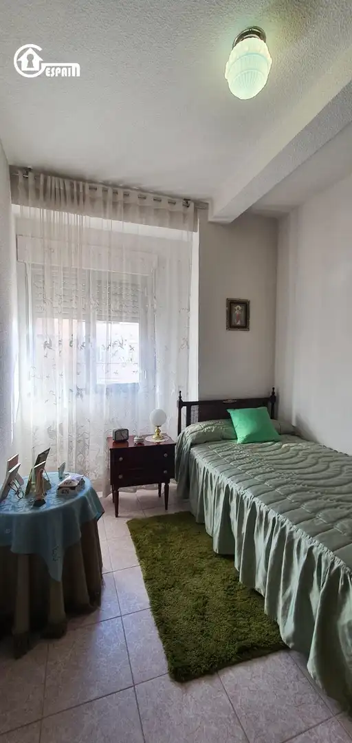 Habitación de Piso en venta en Madrid con Terraza
