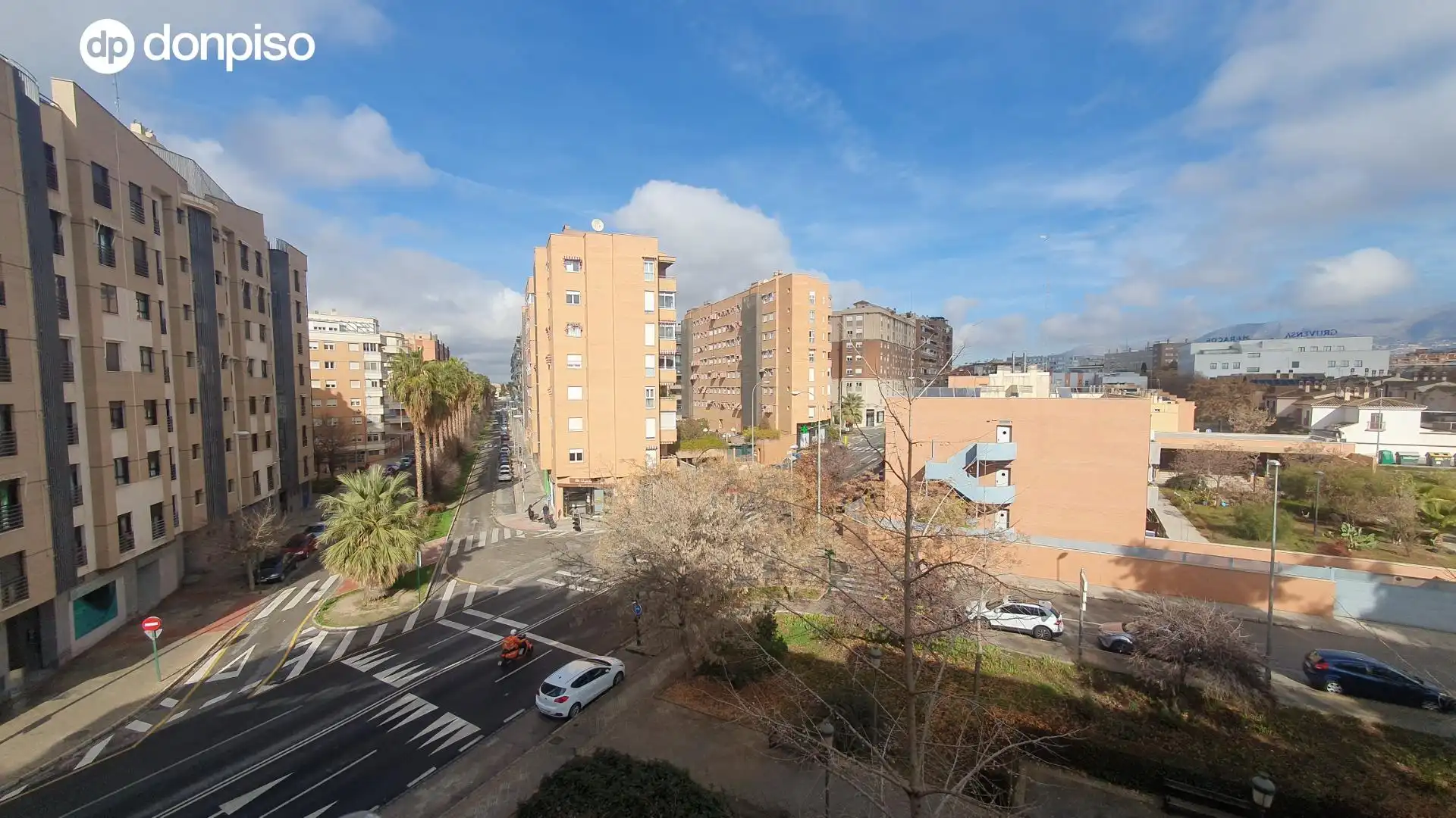 Exterior view of Flat for rent in Granada  with Air Conditioner, Heating and Terrace