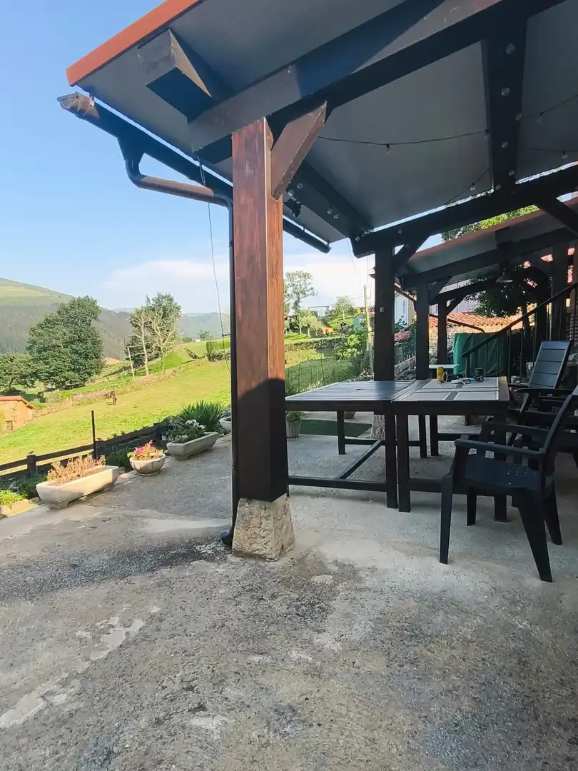Terraza de Casa adosada en venta en Luena  con Calefacción y Jardín privado