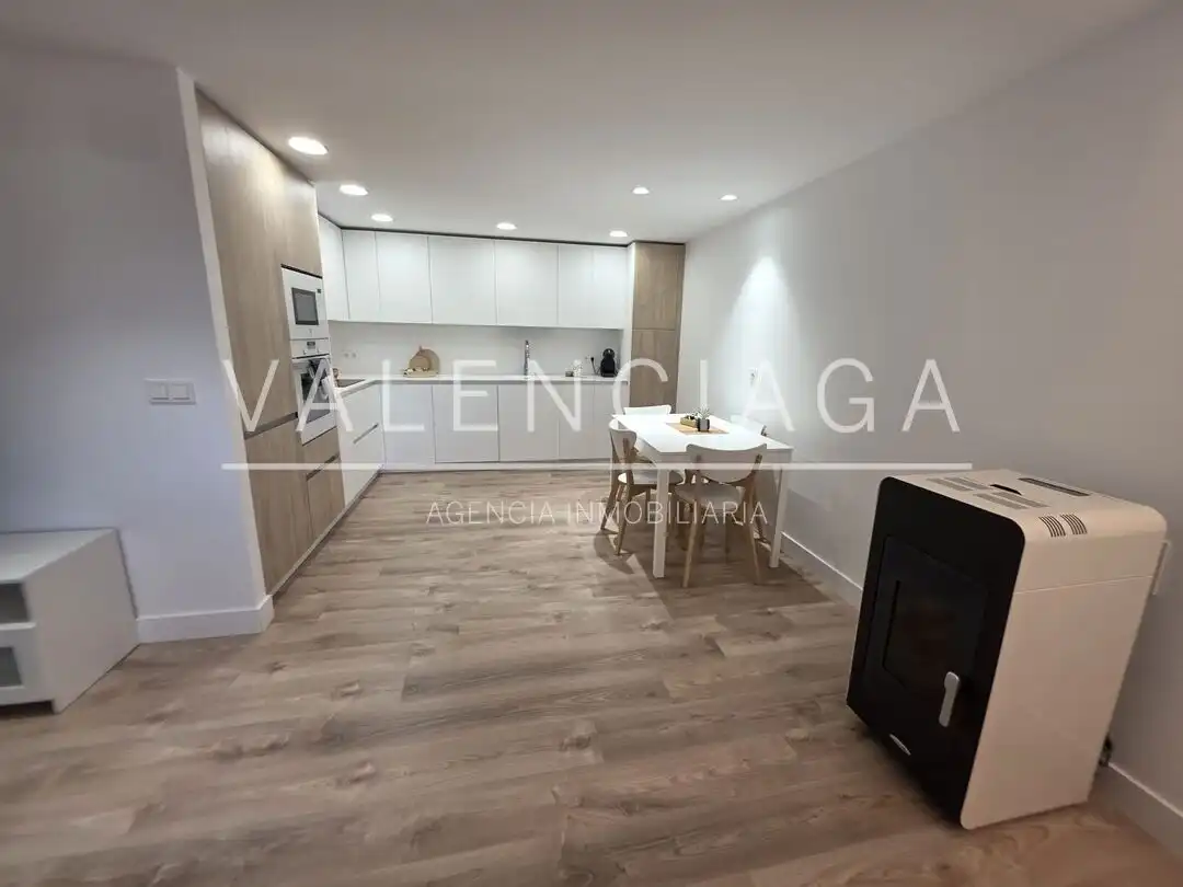 Cocina de Piso en venta en Lazkao con Calefacción y Amueblado