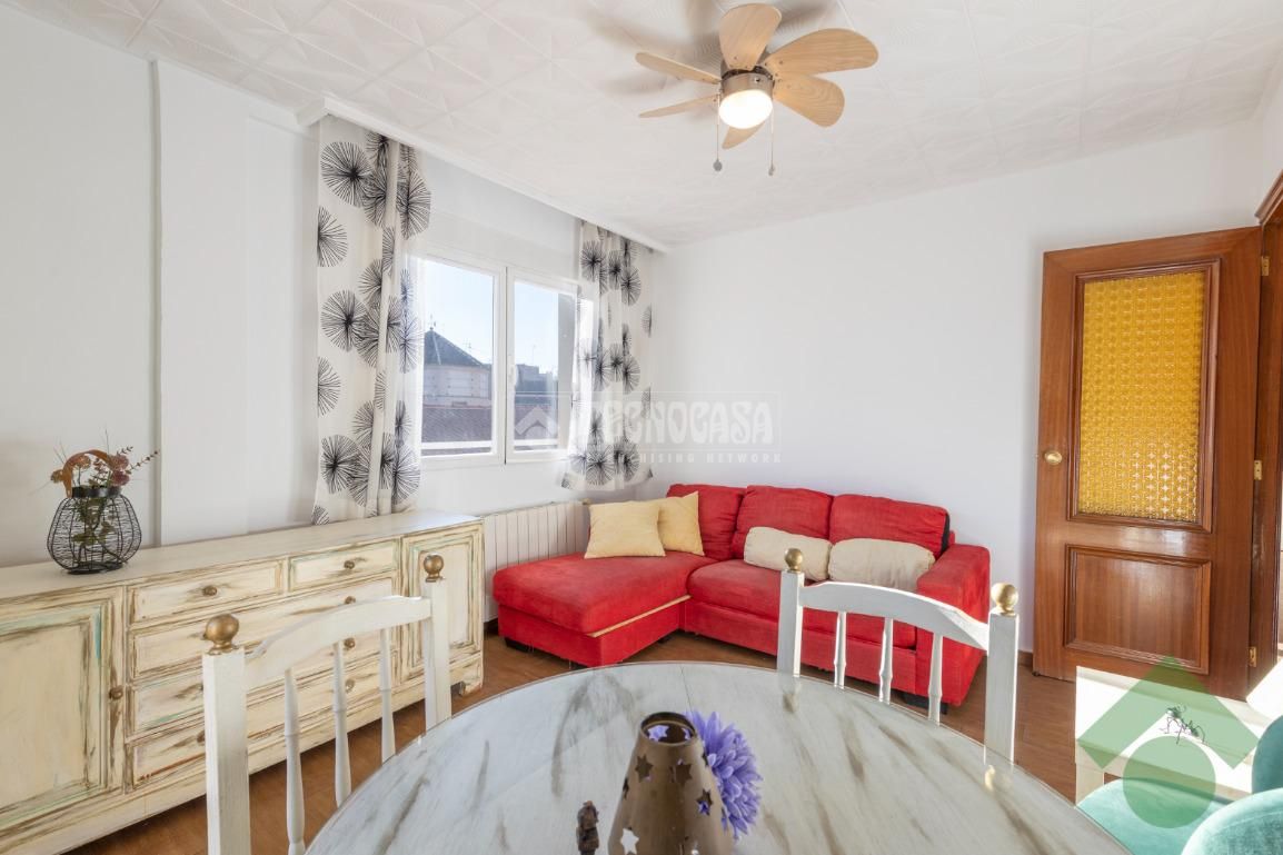 Living room of Attic for sale in  Granada Capital  with Air Conditioner and Terrace