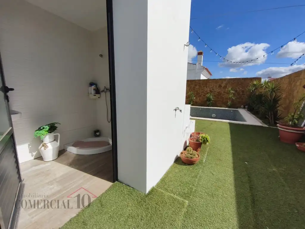 Chalet con piscina en venta en Olivenza, imagen 9