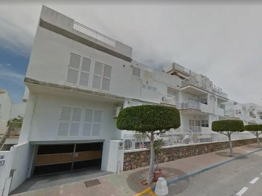 Aparcamiento con ascensor en venta en COSTA LEVANTE