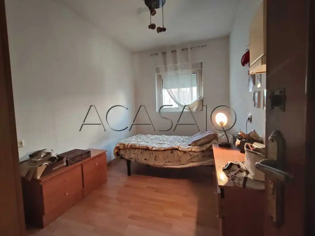 Habitación de Casa adosada en venta en Pantoja con Calefacción