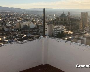 Exterior view of Flat to rent in  Granada Capital  with Furnished