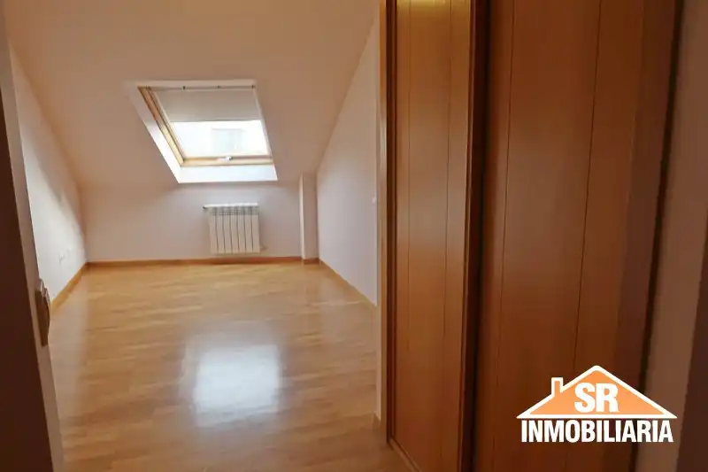 Piso de alquiler en A Coruña Capital  con Calefacción, Parquet y Horno