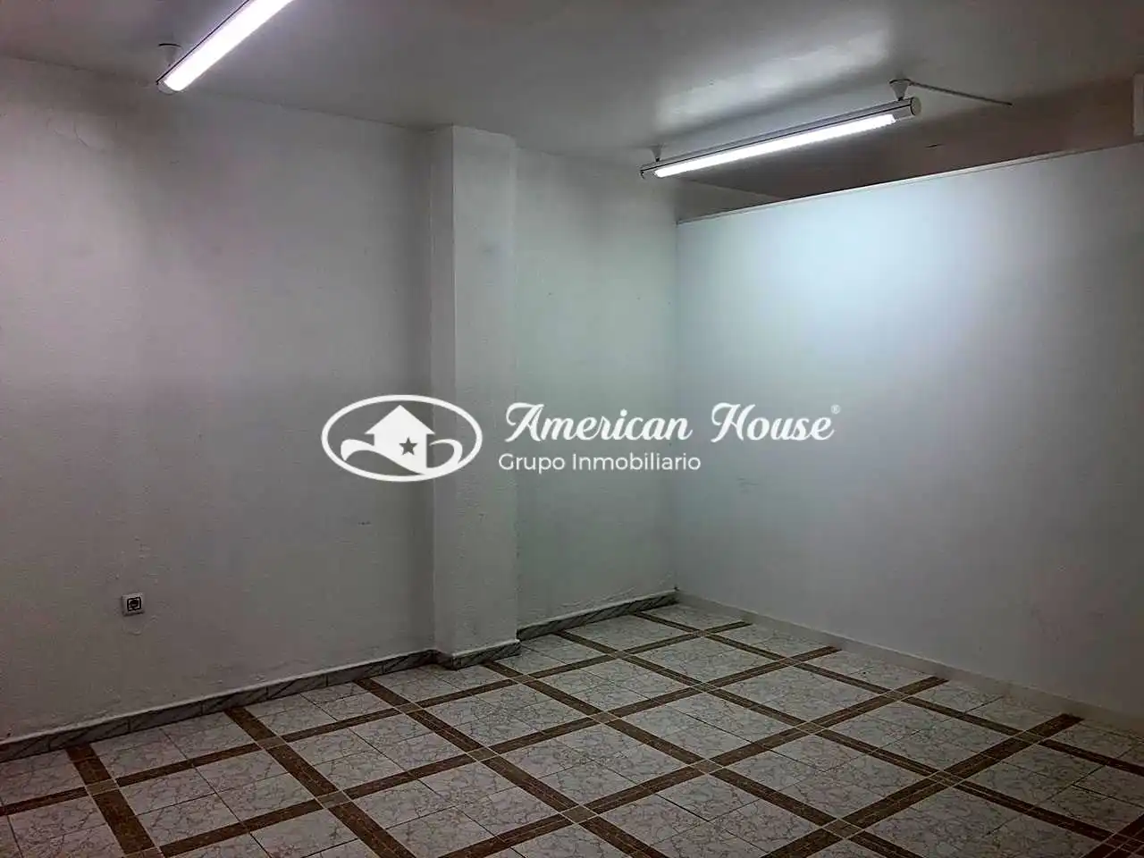 Business premises for sale in Núcleo urbano, imagen 2