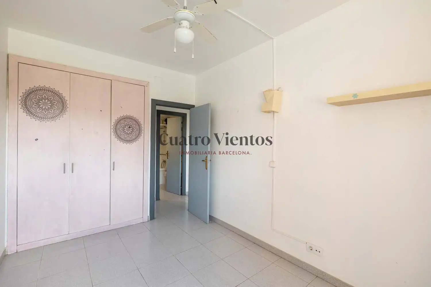 Bedroom of Flat for sale in Barcelona  with Air Conditioner, Heating and Oven