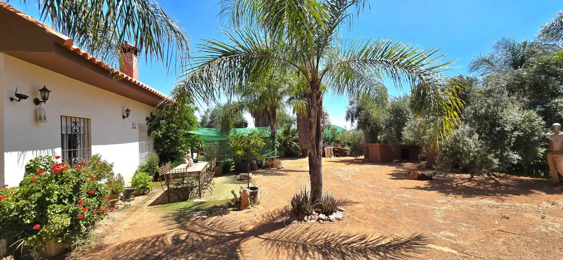 Jardí de Casa o xalet en venda en Guaro amb Aire condicionat, Jardí privat i Moblat