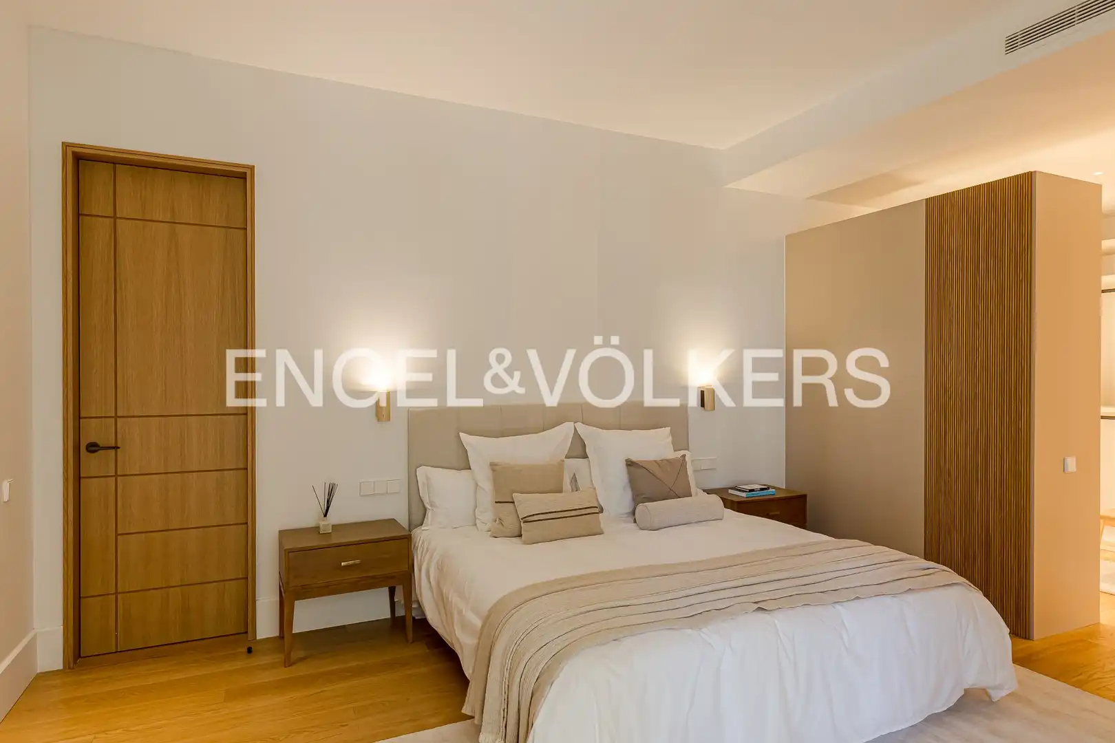 Schlafzimmer von Wohnung zum Verkauf in Madrid mit Klimaanlage, Heizung und Terrasse