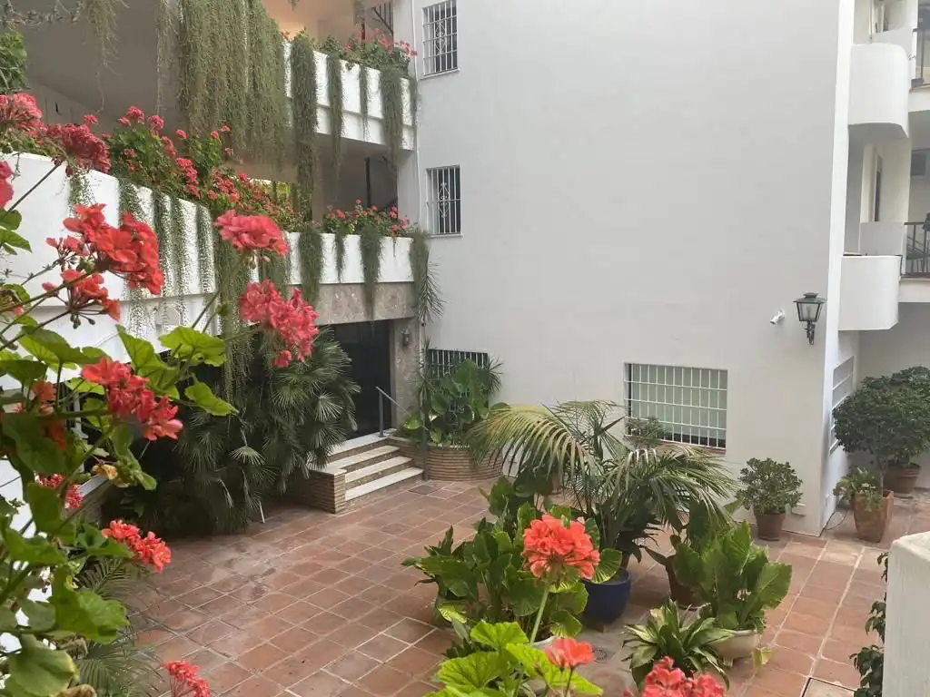 Apartments for rent in ORQUIDEAS LAS, 3, Nueva Andalucía centro