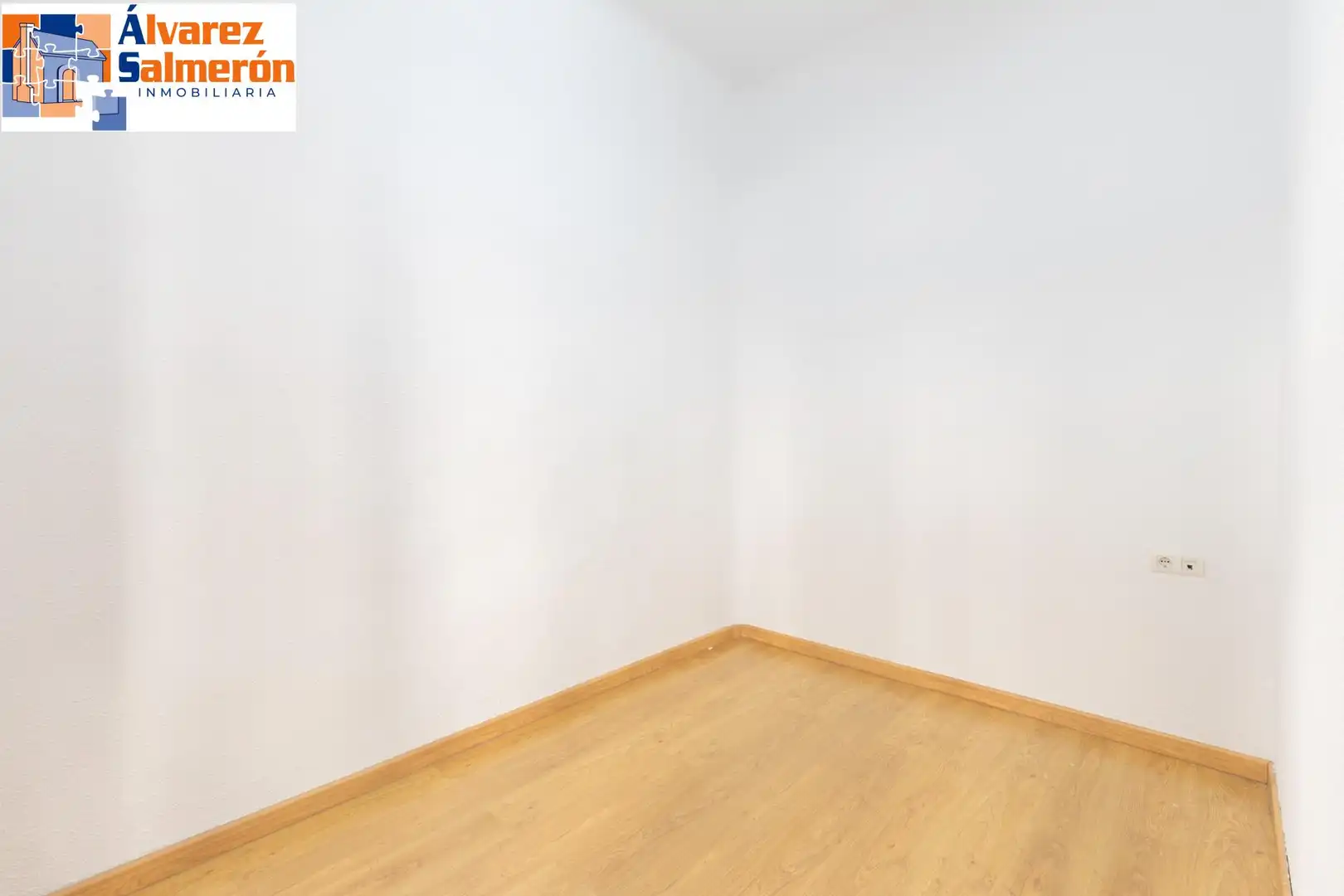 Habitación de Piso en venta en Granada