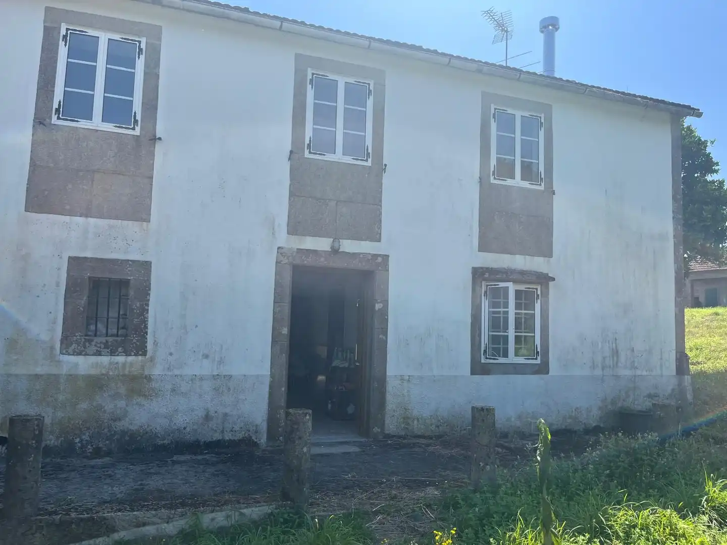 Vista exterior de Casa o xalet en venda en A Estrada  amb Jardí privat i Traster