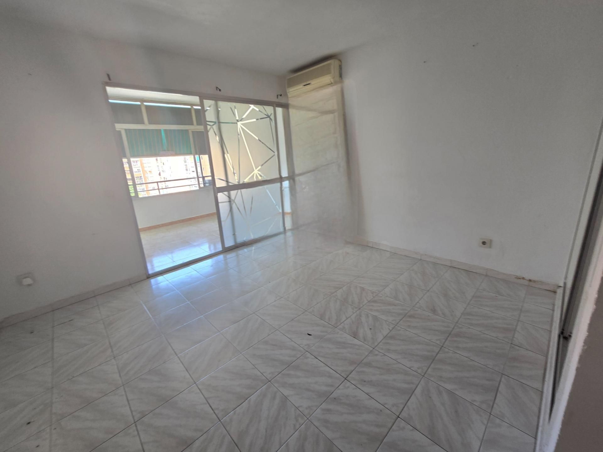 Dormitori de Estudi en venda en Torremolinos amb Aire condicionat i Terrassa