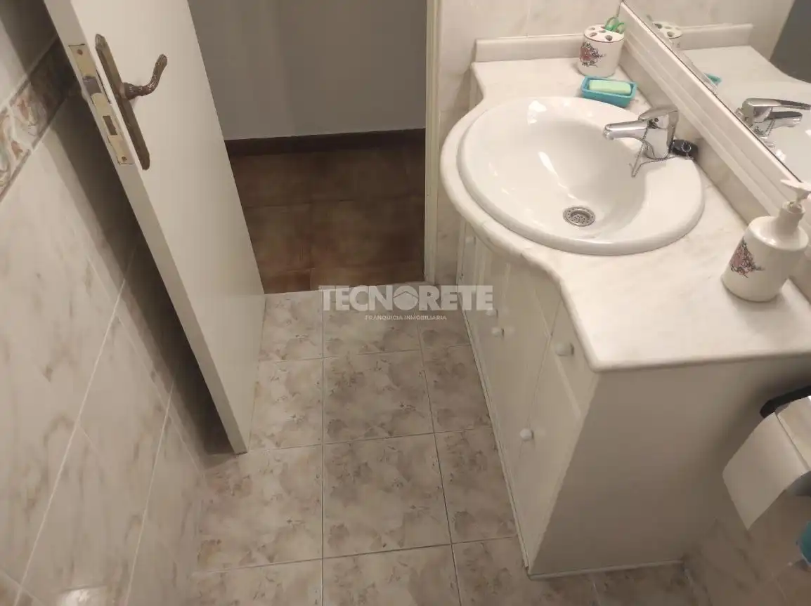 Baño de Piso en venta en Guadalajara con Terraza y Trastero