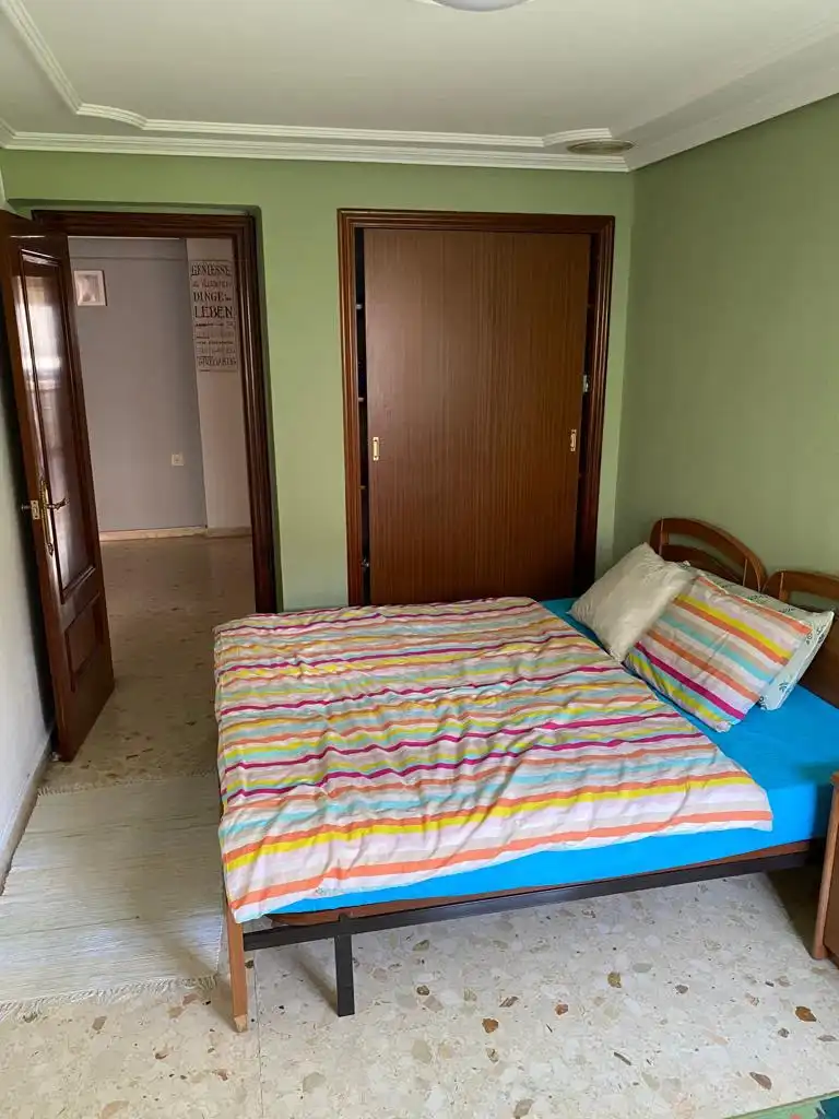 Habitación de Piso en venta en Valencia con Amueblado y Balcón
