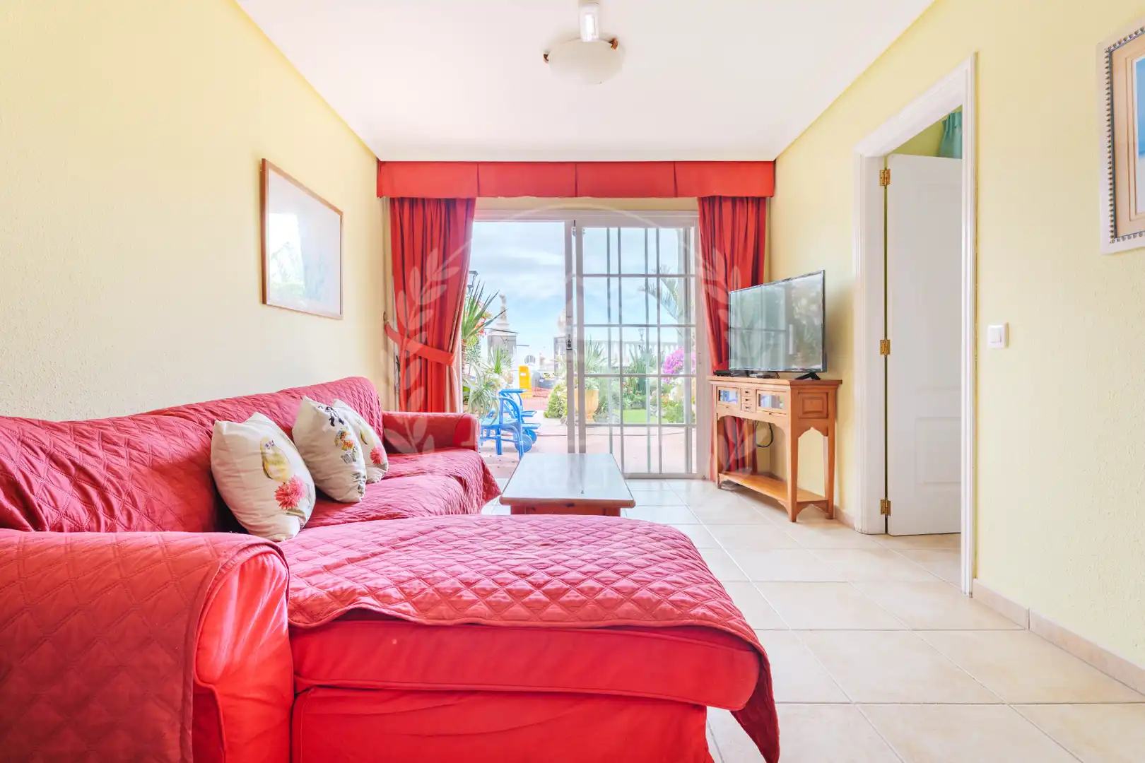 Sala de estar de Casa o chalet en venta en Granadilla de Abona con Aire acondicionado, Calefacción y Jardín privado