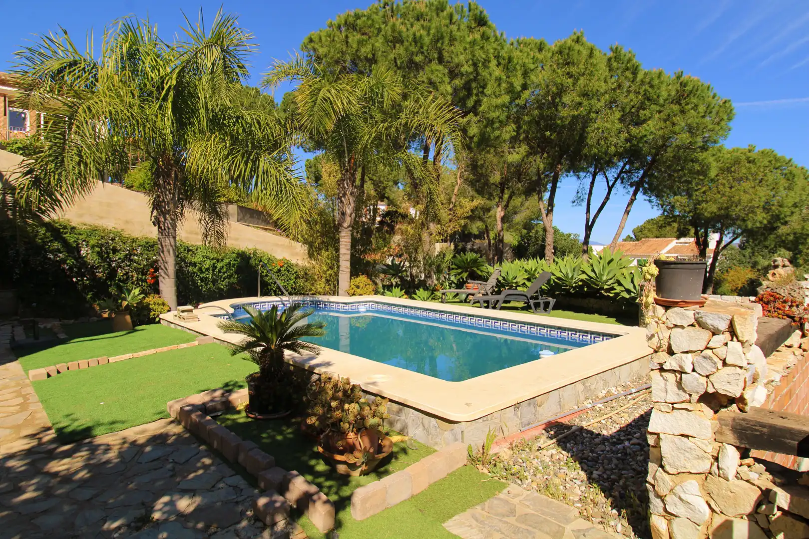 Piscina de Casa o xalet en venda en Alhaurín de la Torre amb Aire condicionat, Calefacció i Terrassa