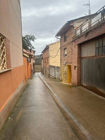 Casa-chalet en Venta en Calle Pósito en Badarán