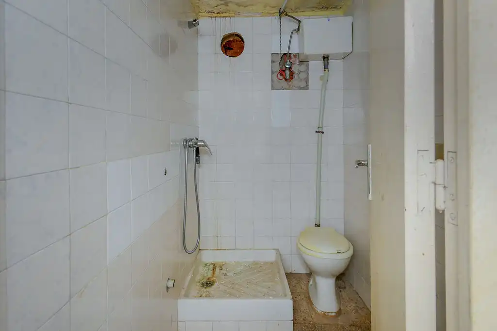 Badezimmer von Gebäude zum Verkauf in Sabadell