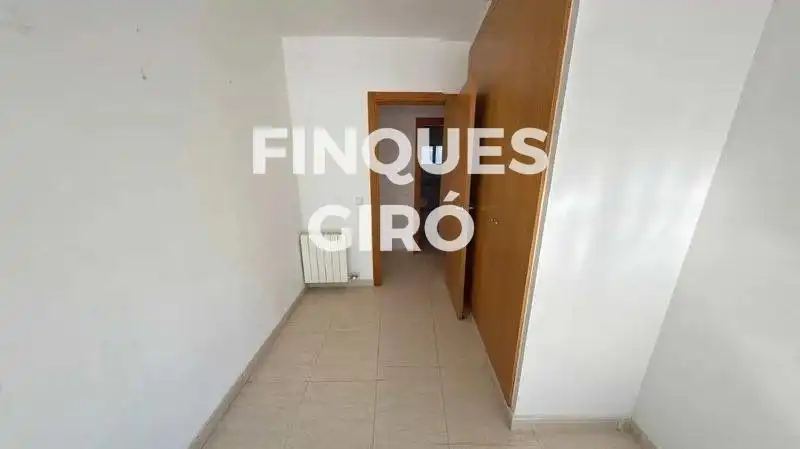 Flat for sale in JOSEP CARNER, L'Estany