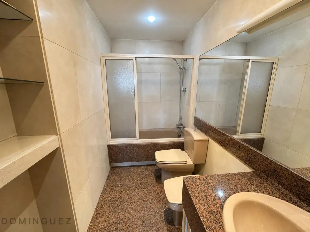 Bathroom of Flat for sale in Vigo   with Heating, Parquet flooring and Terrace