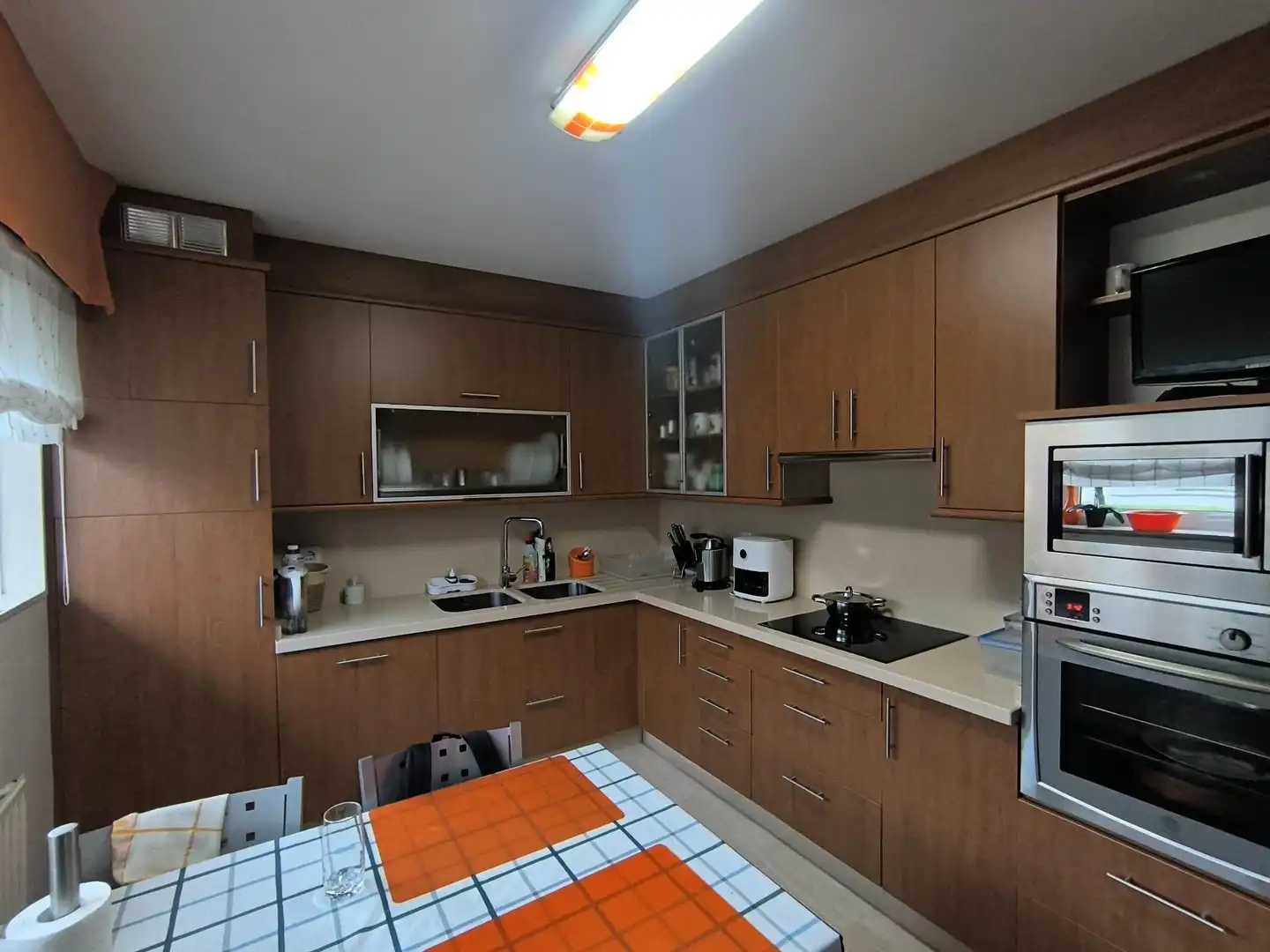 Küche von Einfamilien-Reihenhaus zum Verkauf in Santiago de Compostela  mit Heizung, Privatgarten und Terrasse
