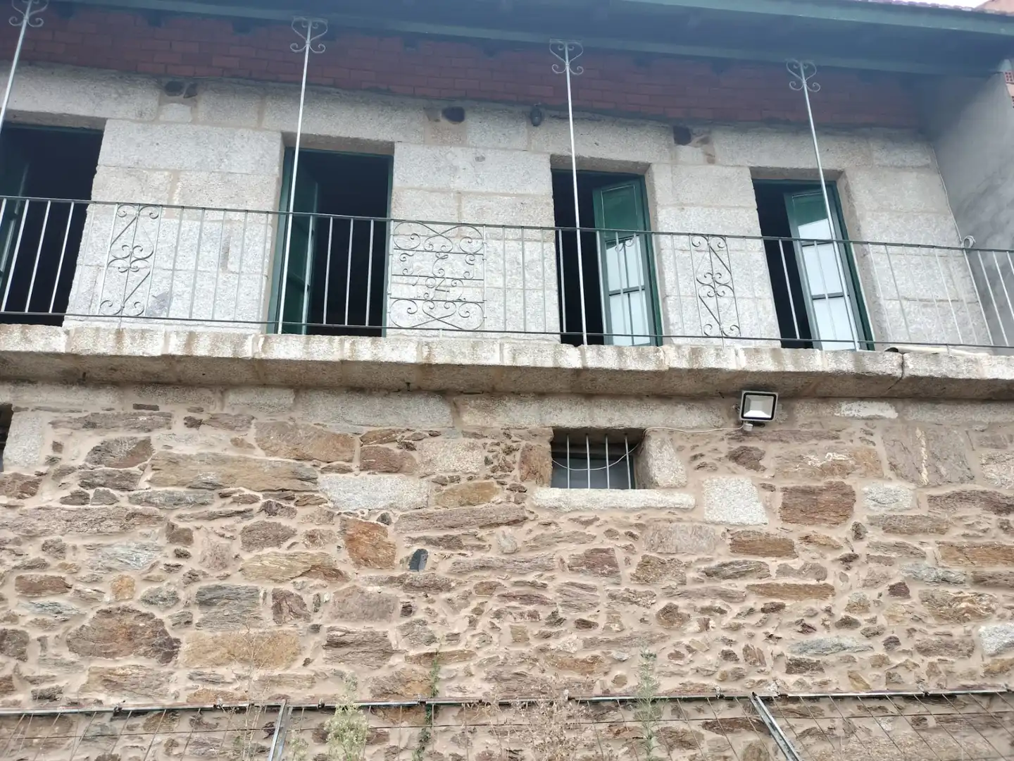 Exterior view of Houses for sale in Ribadavia  with Furnished