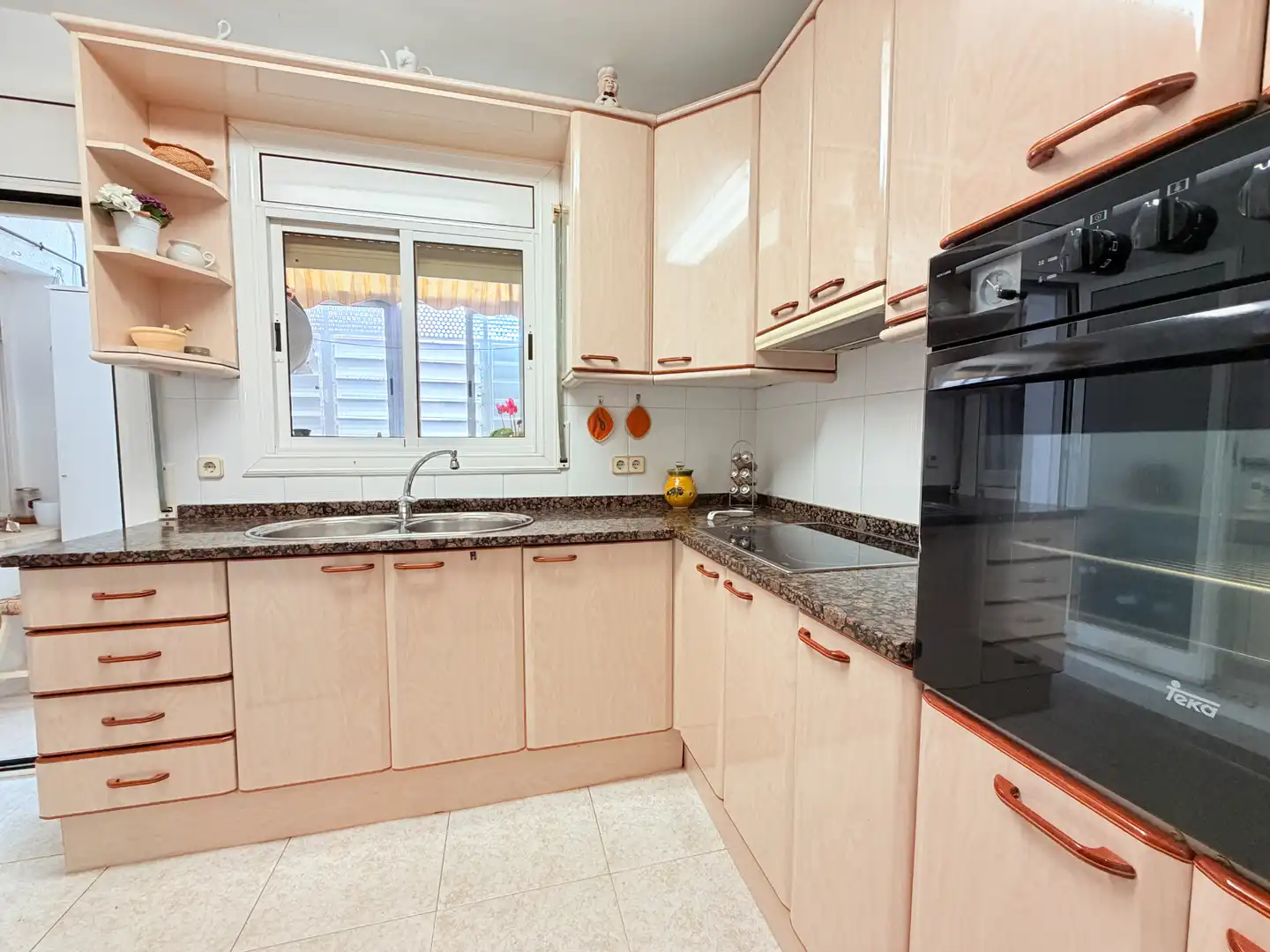 Cocina de Piso en venta en Corbera de Llobregat con Calefacción, Parquet y Terraza
