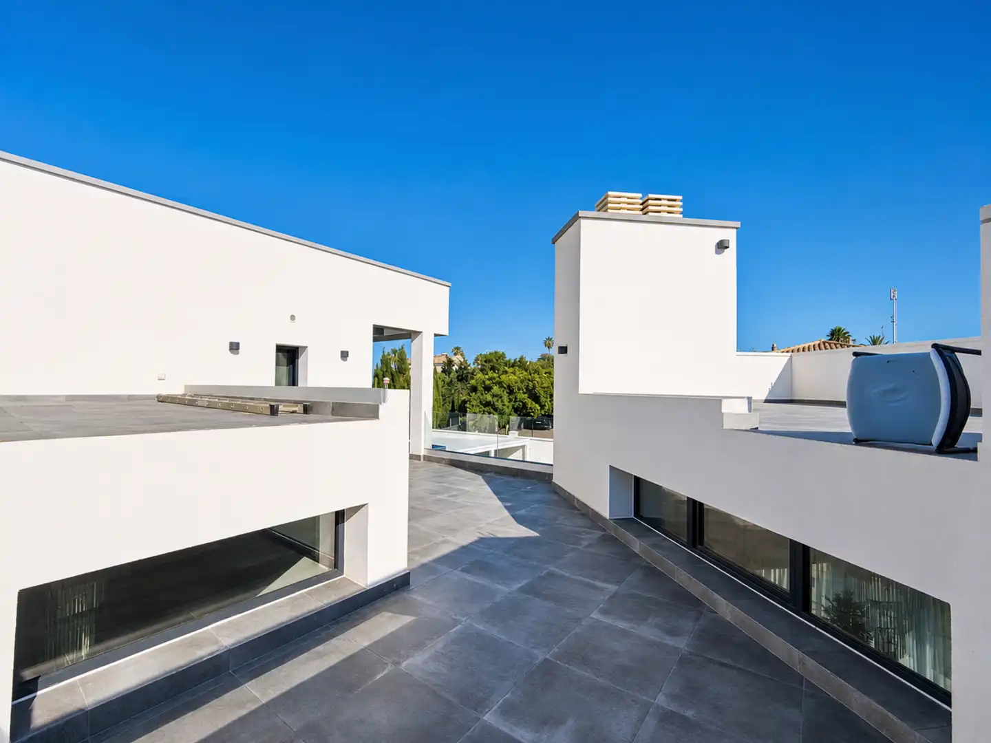 Terrassa de Casa o xalet en venda en Estepona amb Aire condicionat, Jardí privat i Terrassa