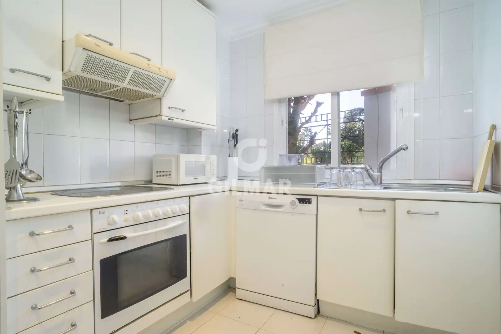 Cocina de Apartamento en venta en Marbella con Calefacción, Jardín privado y Trastero