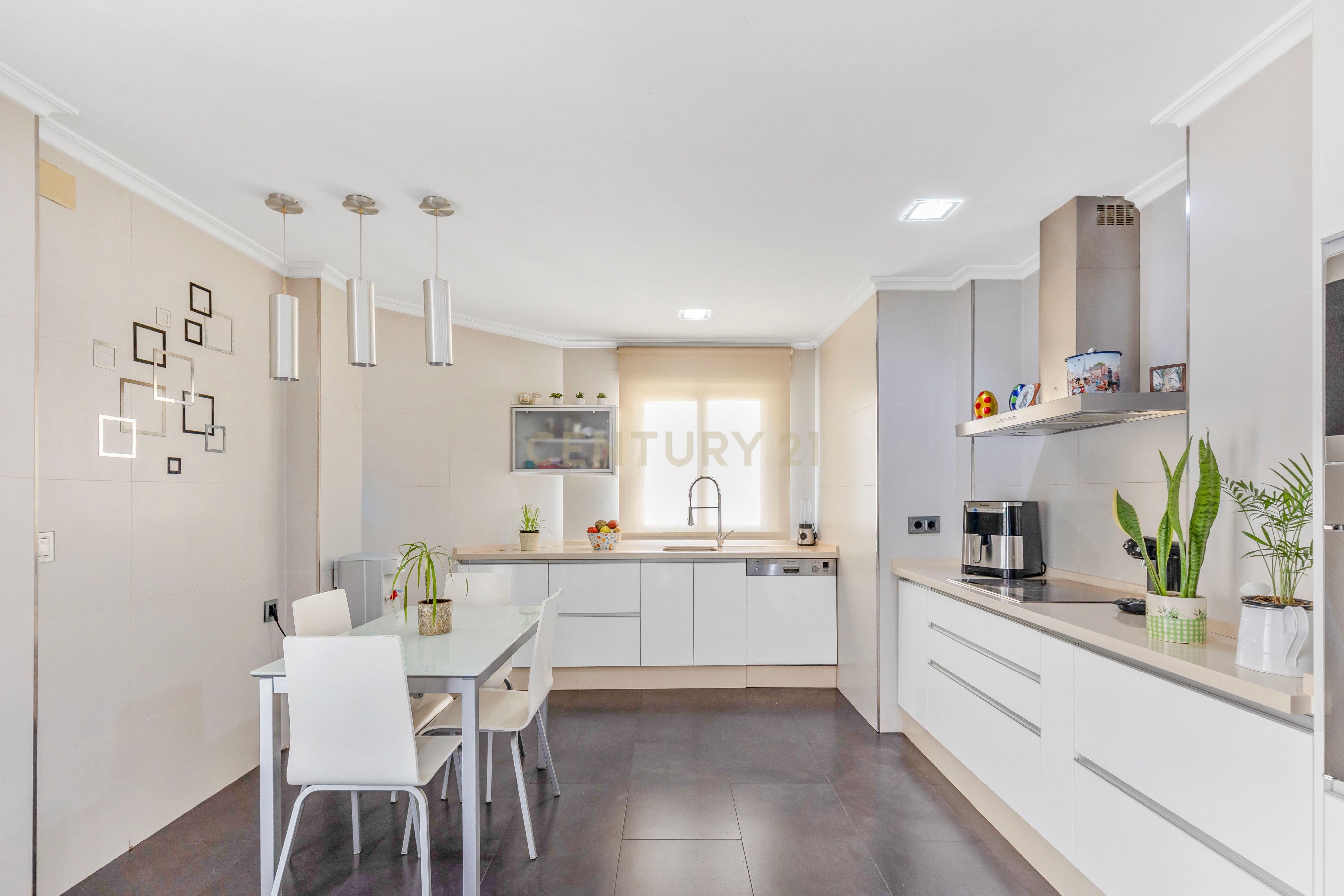 Kitchen of Apartment for sale in Torrevieja  with Air Conditioner, TV and Balcony