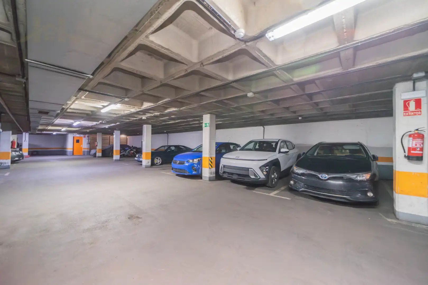Parking of Flat for sale in Alcorcón  with Air Conditioner, Heating and Terrace