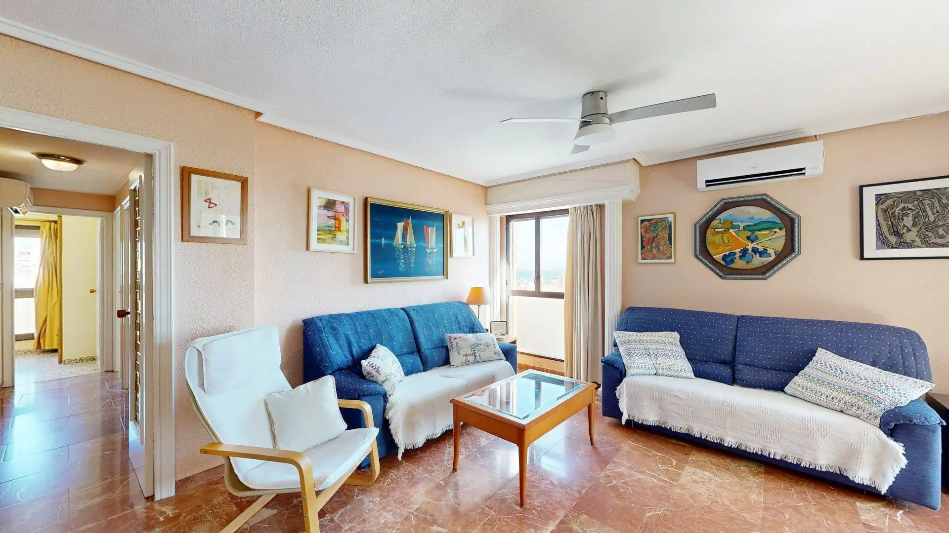 Sala d'estar de Apartament de lloguer en Elche / Elx amb Aire condicionat, Calefacció i Jardí privat