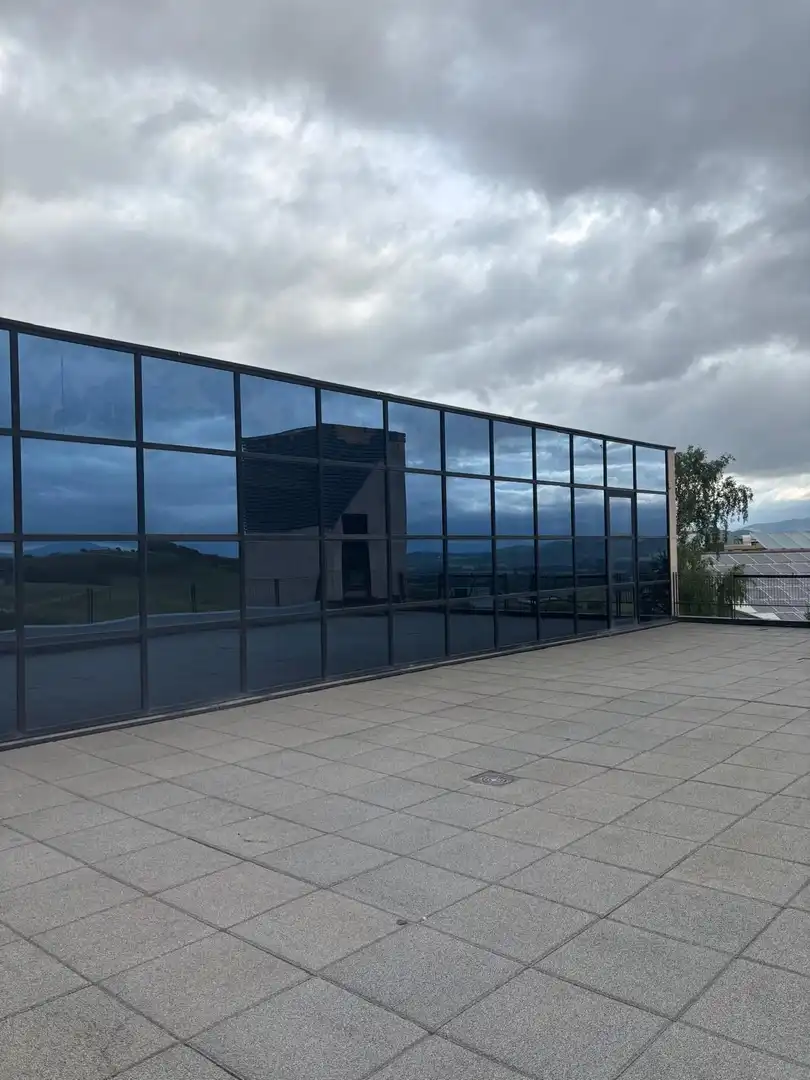 Außenansicht von Büro zum Verkauf in Vitoria - Gasteiz mit Heizung