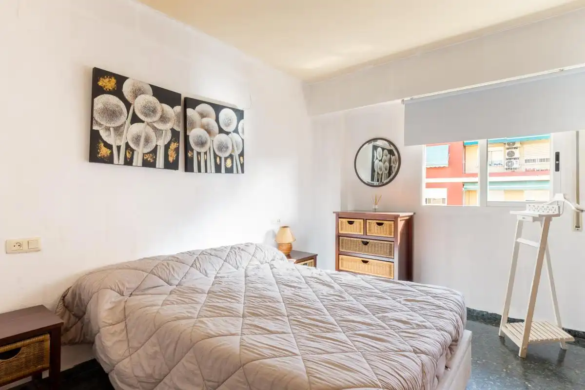 Bedroom of Flat for sale in Valencia  with Air Conditioner, Heating and Private garden