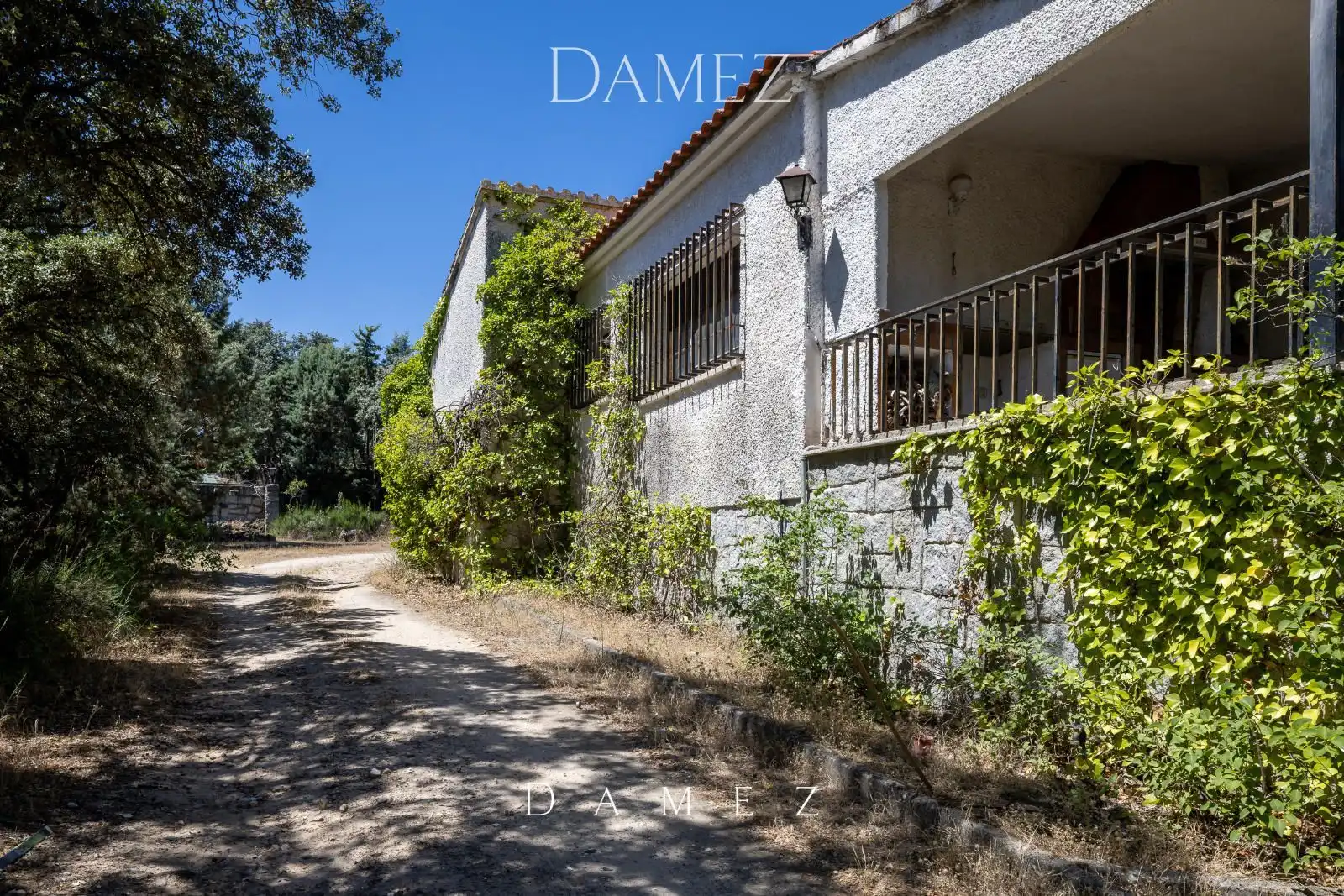 Exterior view of Houses for sale in Villanueva de la Cañada  with Terrace, Storage room and Swimming Pool