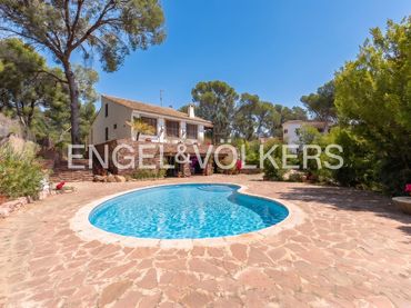 Chalet en venta en Monteamor - La Carrasca - El Peucal