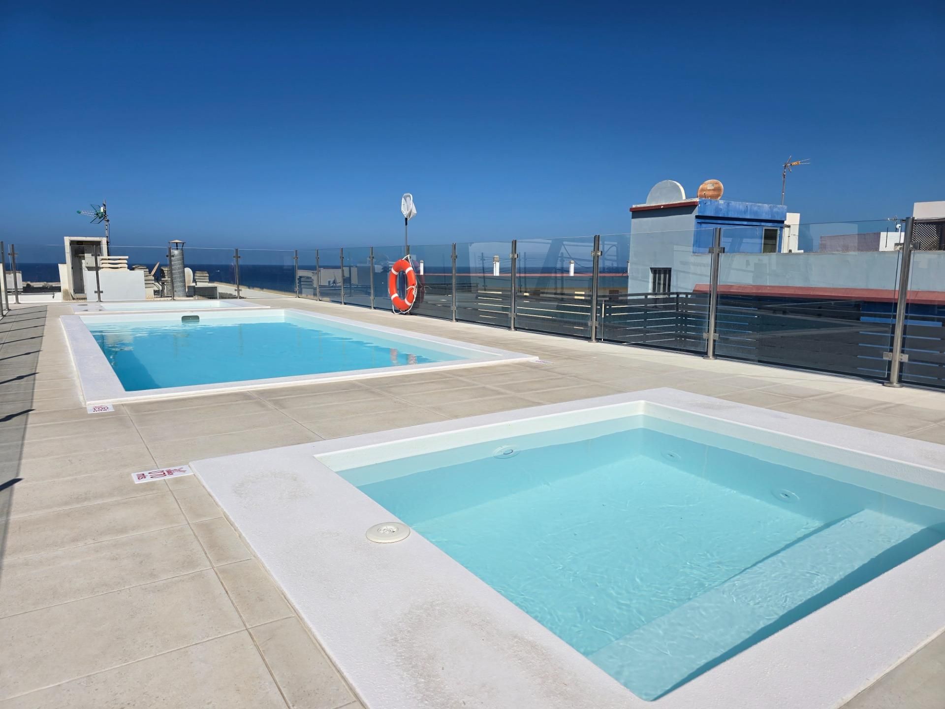 Piscina de Apartament de lloguer en Mogán amb Aire condicionat, Terrassa i Moblat
