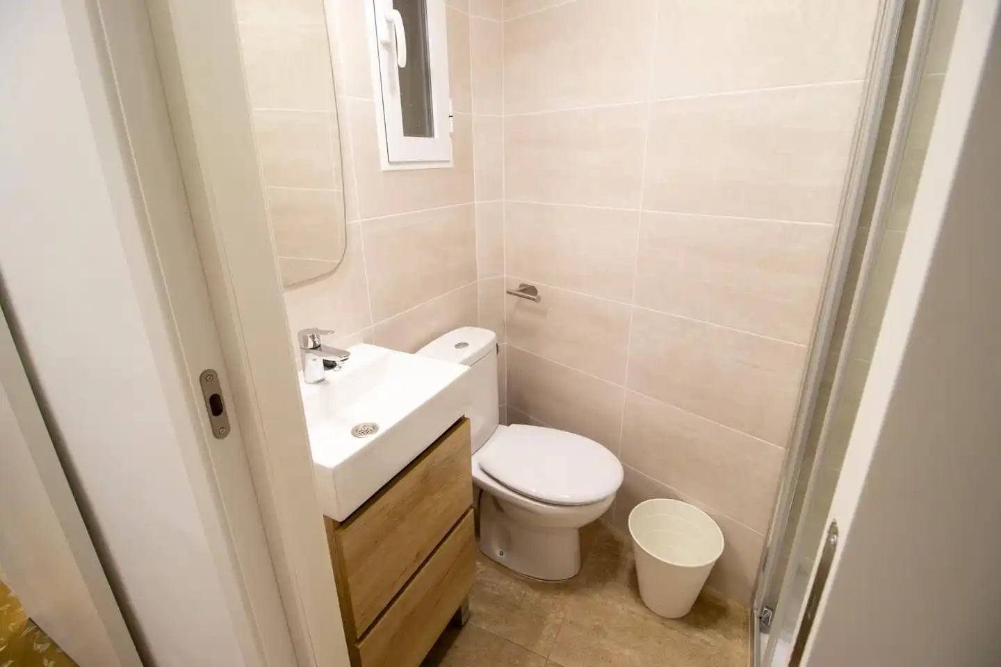 Bathroom of Flat for rent in Valencia  with Terrace and Furnished