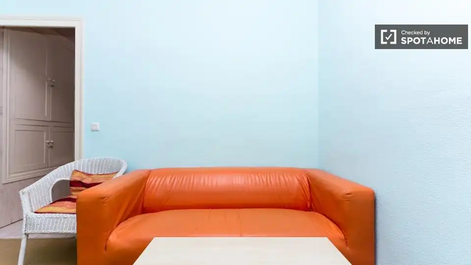 Room in Universidad - Malasaña