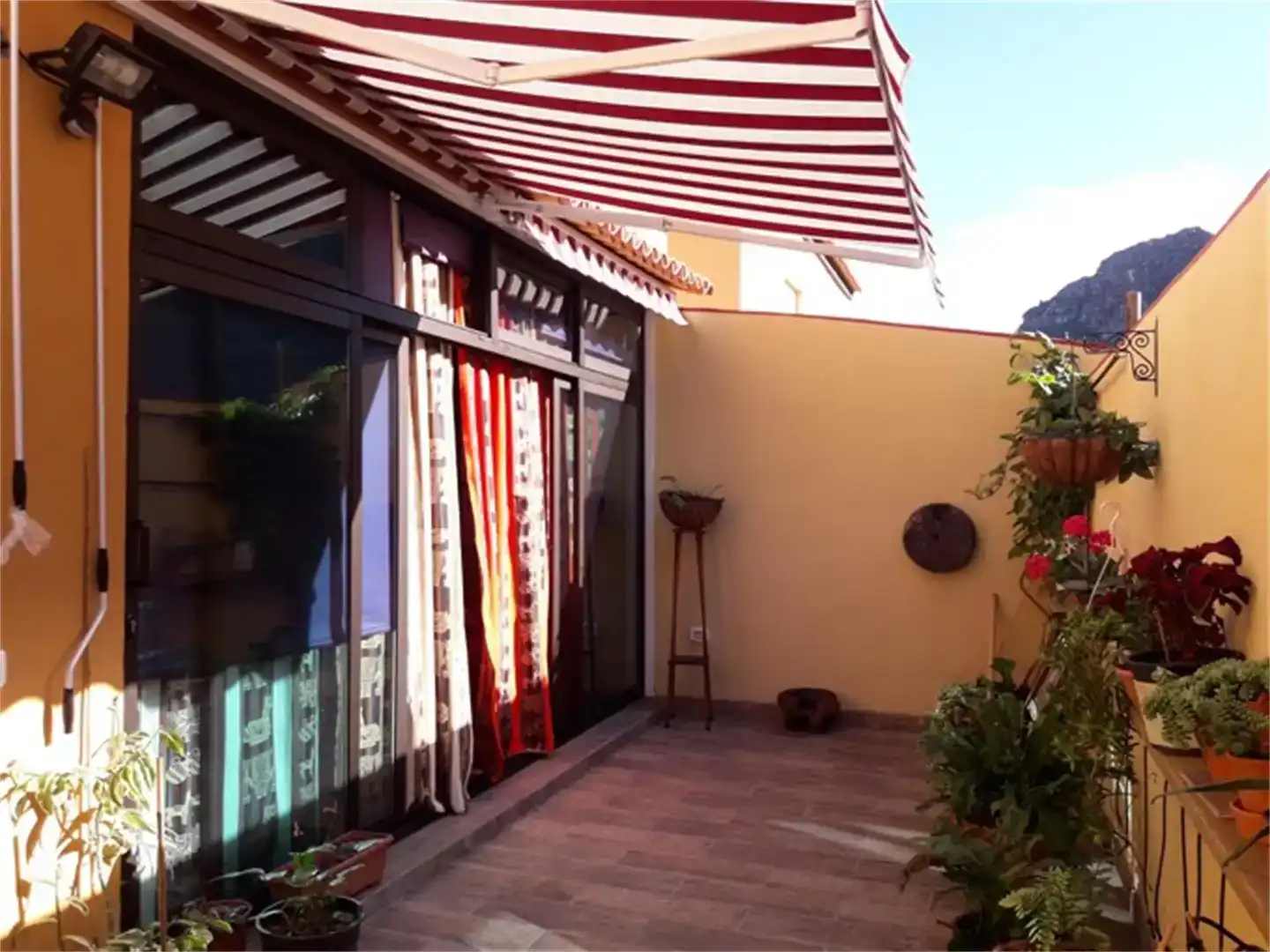 Terrassa de Casa adosada en venda en Breña Alta amb Jardí privat, Traster i Moblat
